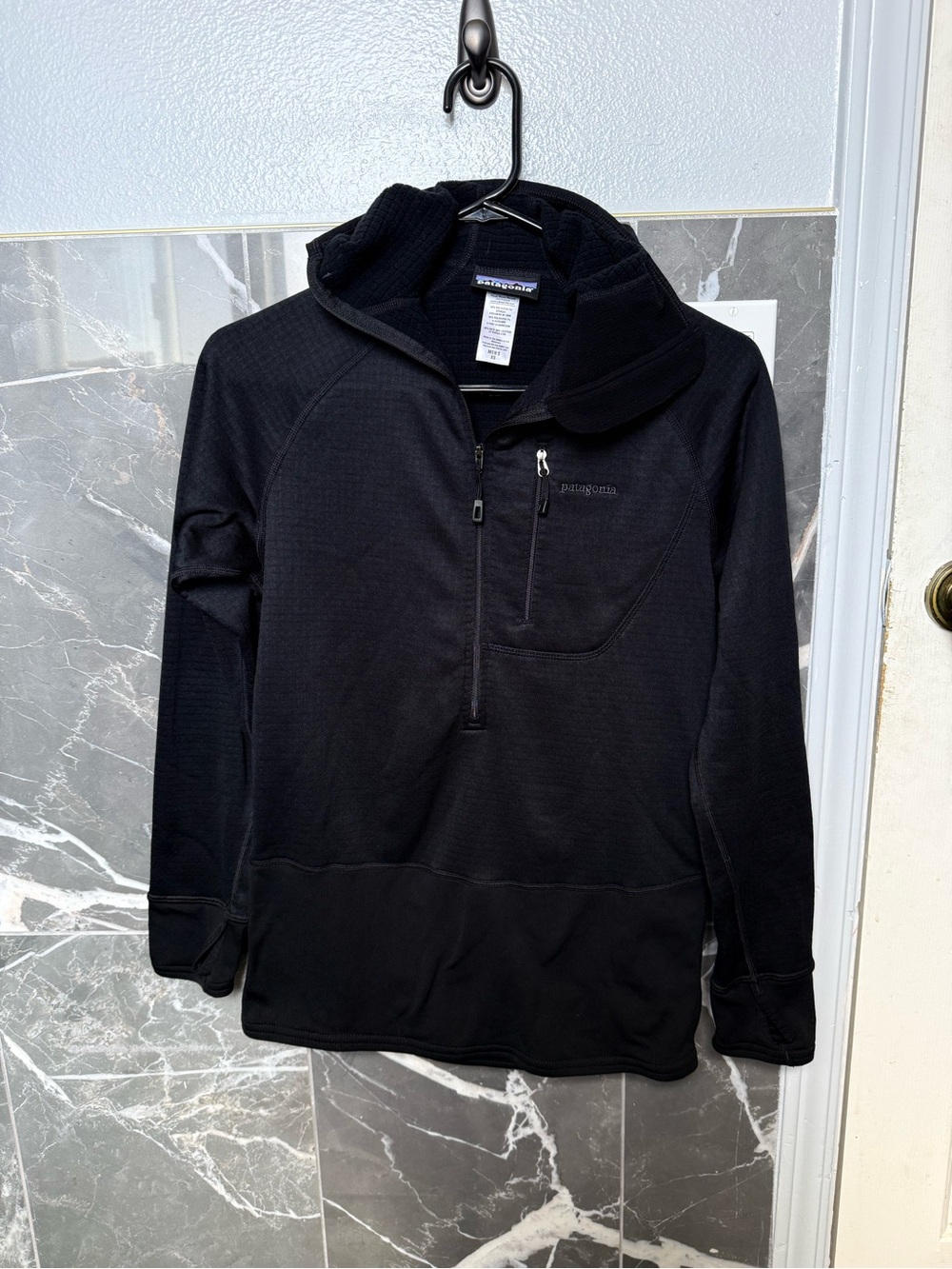 Patagonia R1 pullover - Picture 3 of 7